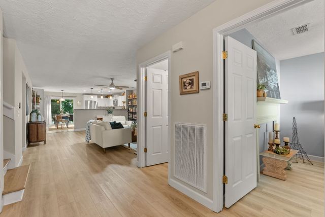 1038 Lexington Farms Dr, Spring Hill, TN 37174