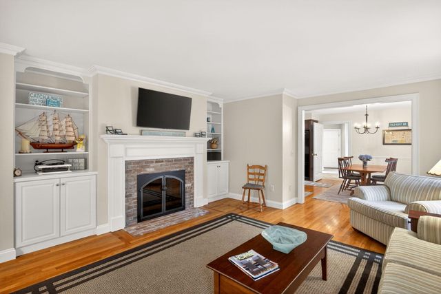 9 Bakers Pond Road, East Dennis, MA 02641
