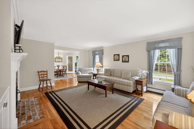 9 Bakers Pond Road, East Dennis, MA 02641