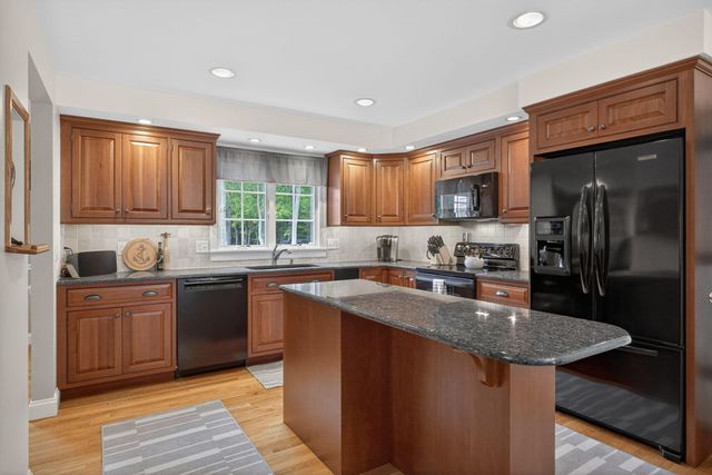 9 Bakers Pond Road, East Dennis, MA 02641