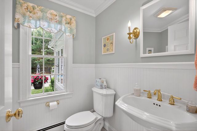 9 Bakers Pond Road, East Dennis, MA 02641