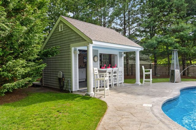 9 Bakers Pond Road, East Dennis, MA 02641