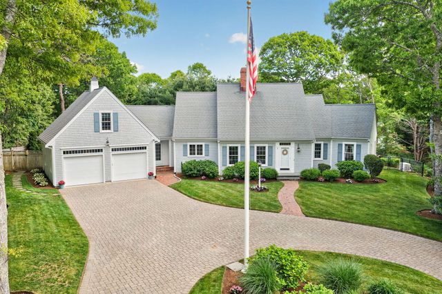 9 Bakers Pond Road, East Dennis, MA 02641