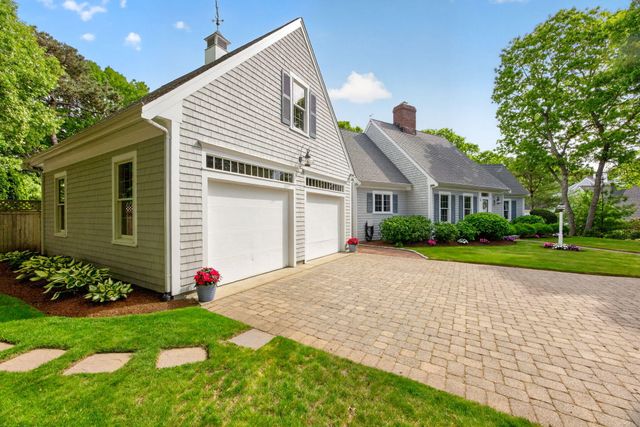 9 Bakers Pond Road, East Dennis, MA 02641