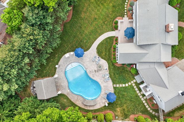 9 Bakers Pond Road, East Dennis, MA 02641