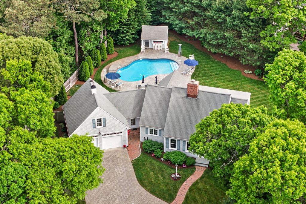 9 Bakers Pond Road, East Dennis, MA 02641