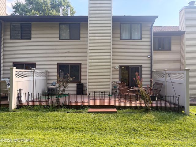 72 Lenape Trail, Tinton Falls, NJ 07724
