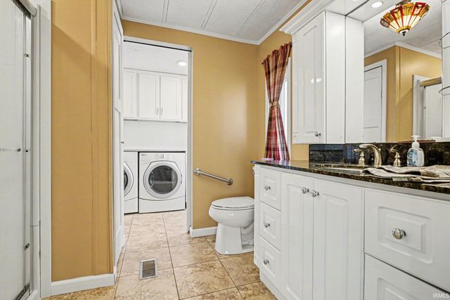 14284 US 6 Highway, Syracuse, IN 46567