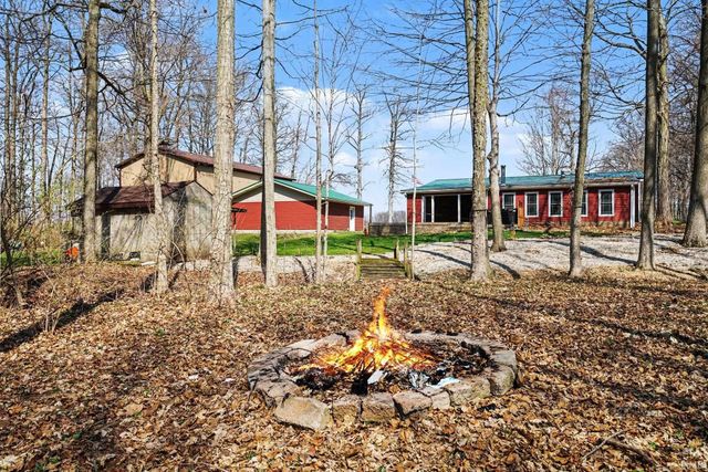 14284 US 6 Highway, Syracuse, IN 46567