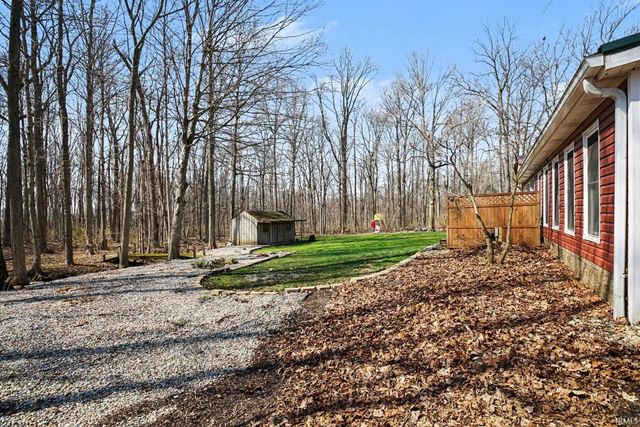 14284 US 6 Highway, Syracuse, IN 46567