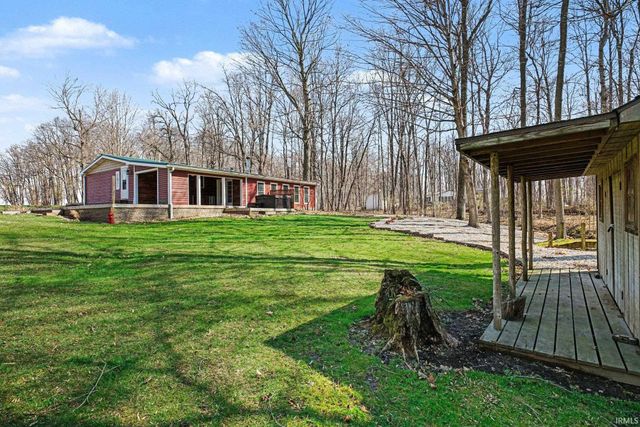 14284 US 6 Highway, Syracuse, IN 46567