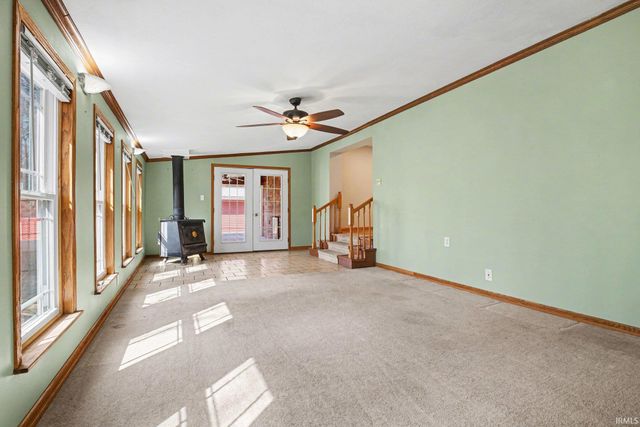 14284 US 6 Highway, Syracuse, IN 46567