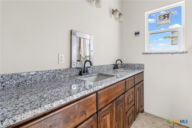 222 Pope Bend, Cedar Creek, TX 78612