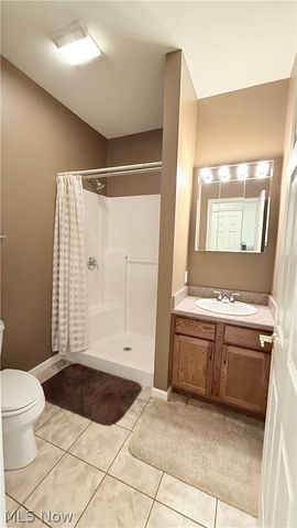 28 Hunters Woods Boulevard B, Canfield, OH 44406