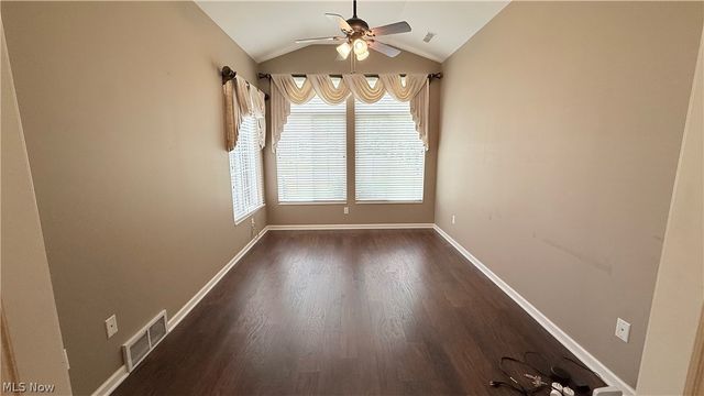 28 Hunters Woods Boulevard B, Canfield, OH 44406
