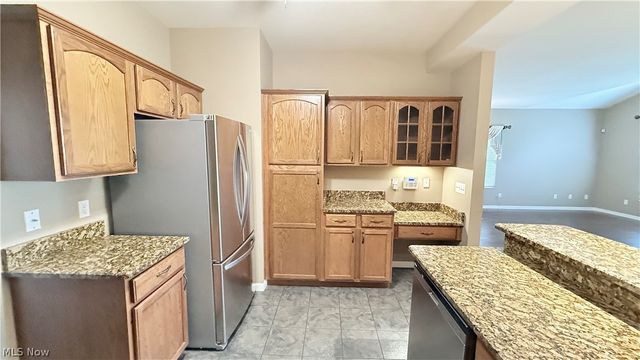 28 Hunters Woods Boulevard B, Canfield, OH 44406