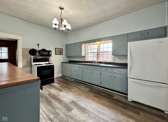 89 W Mitchell Avenue, Martinsville, IN 46151