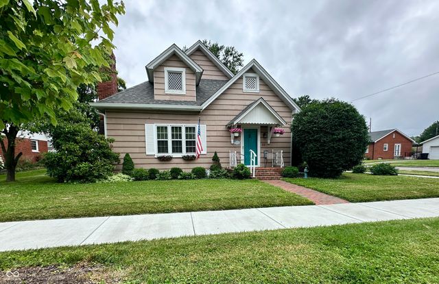 89 W Mitchell Avenue, Martinsville, IN 46151