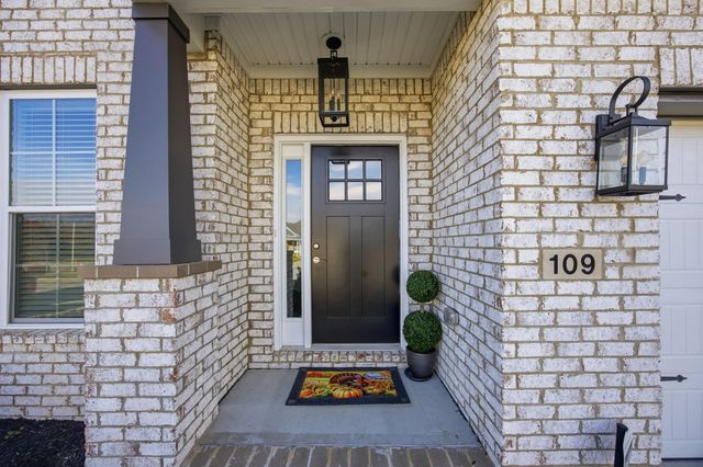 109 Blackthorn Drive, Nicholasville, KY 40356