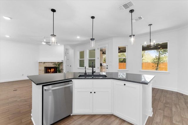 4113 Turning Leaf DR, Nolanville, TX 76559