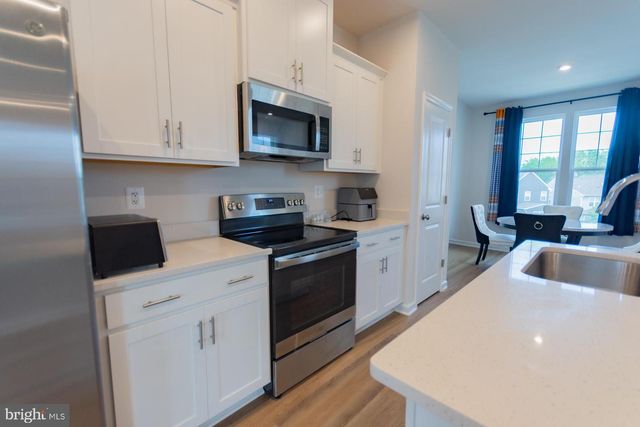 50 COOLIDGE AVE, Ranson, WV 25438