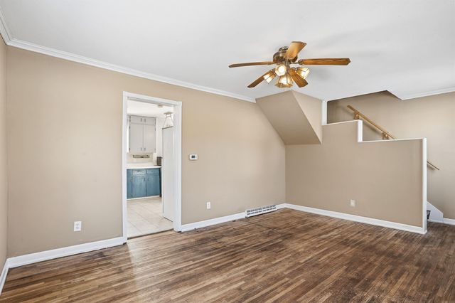 814 E Mitchell Avenue, Waterloo, IA 50702