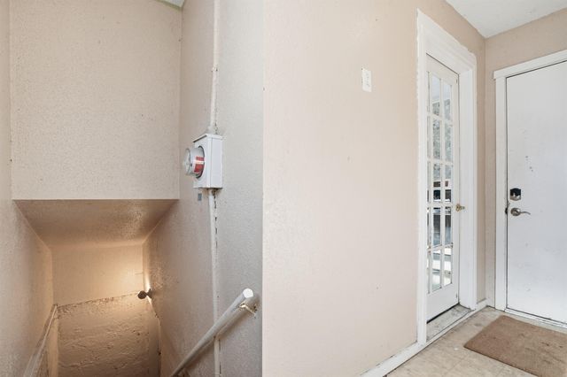 814 E Mitchell Avenue, Waterloo, IA 50702