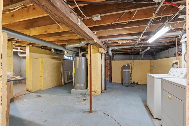 814 E Mitchell Avenue, Waterloo, IA 50702