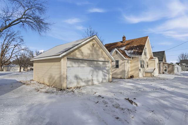 814 E Mitchell Avenue, Waterloo, IA 50702