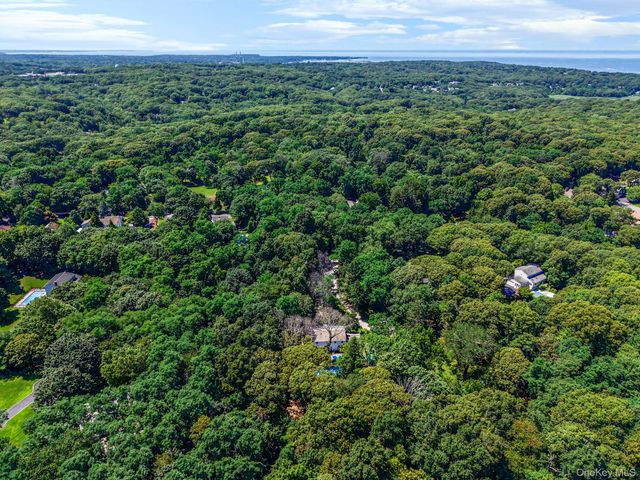 77 Shore Road, Mount Sinai, NY 11766