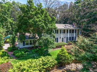 77 Shore Road, Mount Sinai, NY 11766