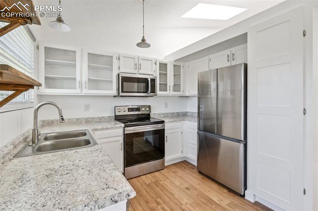 6475 Stonehedge Drive, Colorado Springs, CO 80918