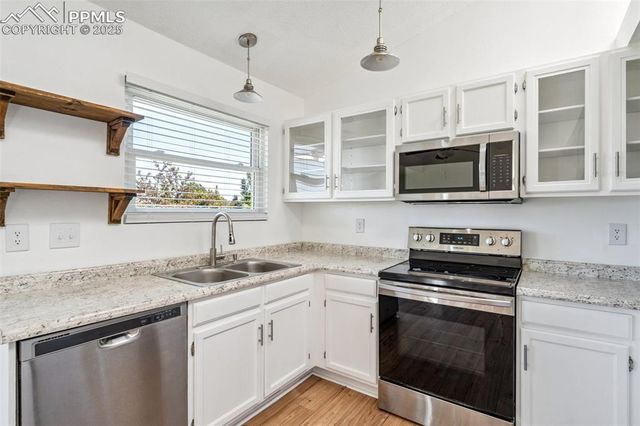 6475 Stonehedge Drive, Colorado Springs, CO 80918