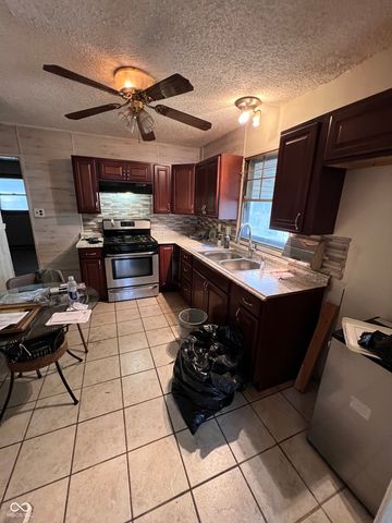 4235 Rookwood Avenue, Indianapolis, IN 46208