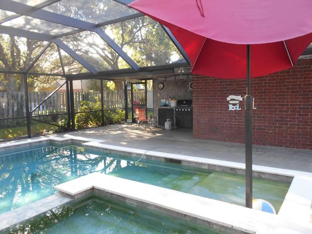 53 S Calla Lily Court, Lake Jackson, TX 77566