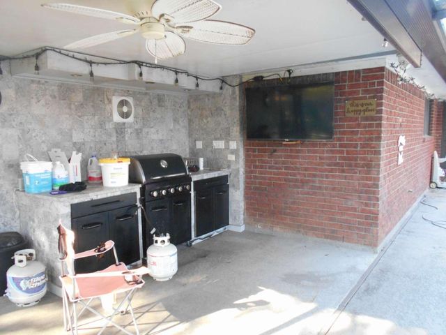 53 S Calla Lily Court, Lake Jackson, TX 77566