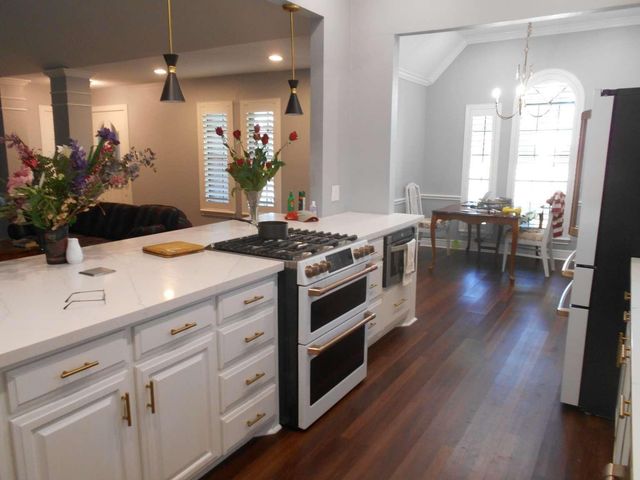 53 S Calla Lily Court, Lake Jackson, TX 77566