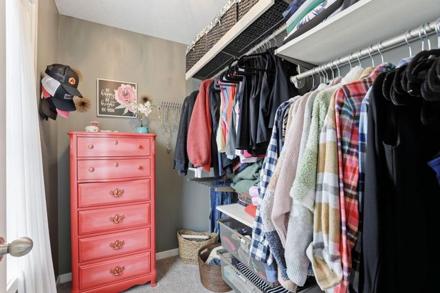 11916 Emery Village Drive N, Champlin, MN 55316