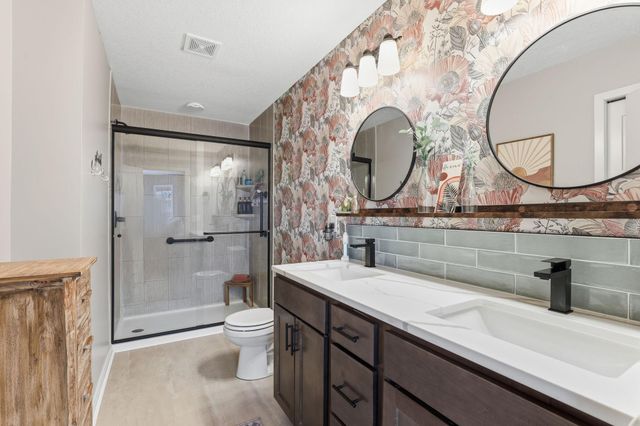 11916 Emery Village Drive N, Champlin, MN 55316