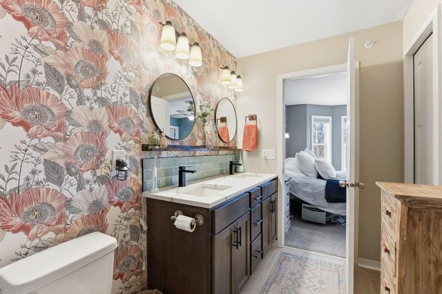 11916 Emery Village Drive N, Champlin, MN 55316