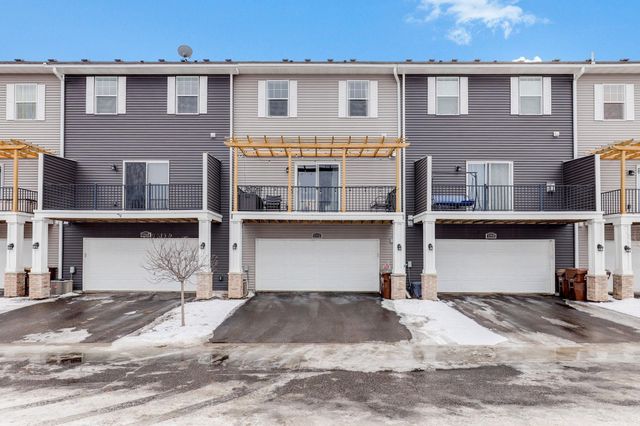 11916 Emery Village Drive N, Champlin, MN 55316