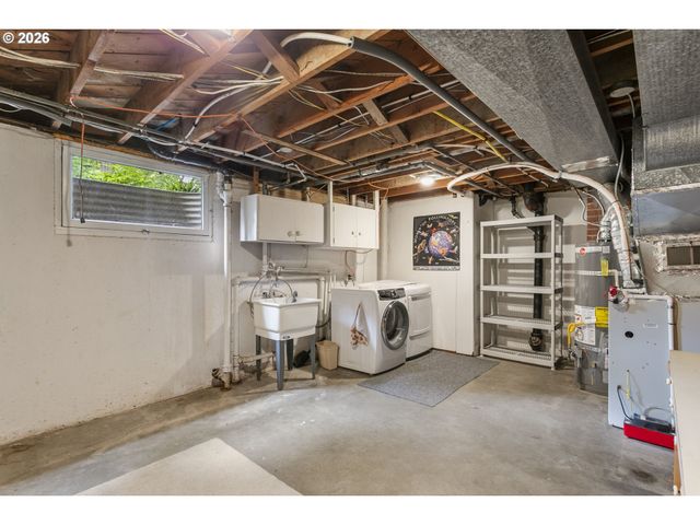 4255 CALAROGA Cir, West Linn, OR 97068