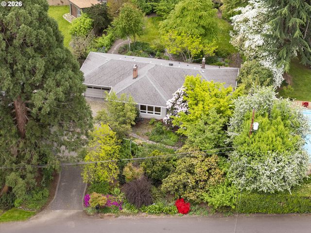 4255 CALAROGA Cir, West Linn, OR 97068