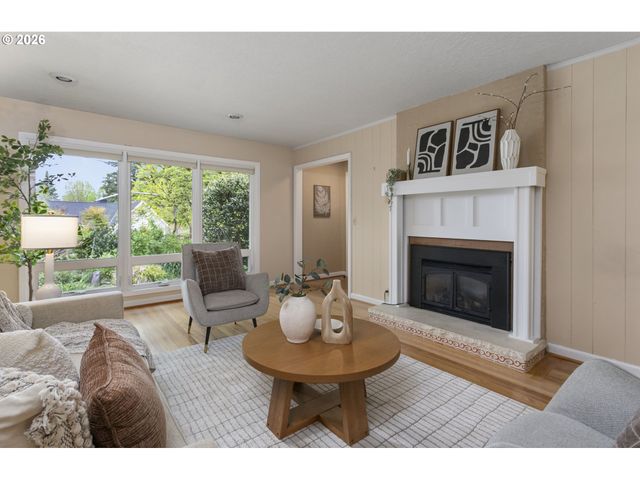 4255 CALAROGA Cir, West Linn, OR 97068
