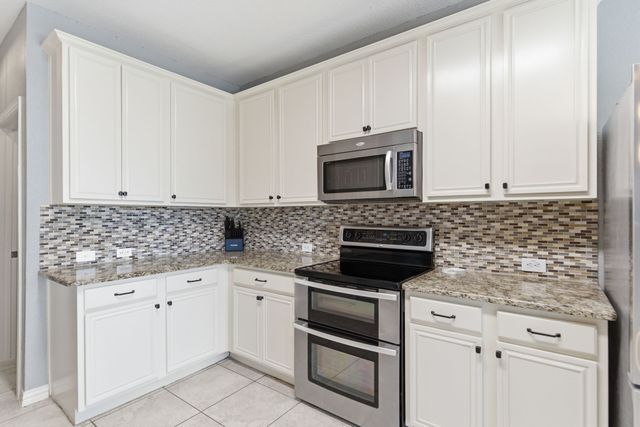 3041 Lakefield Drive, Little Elm, TX 75068