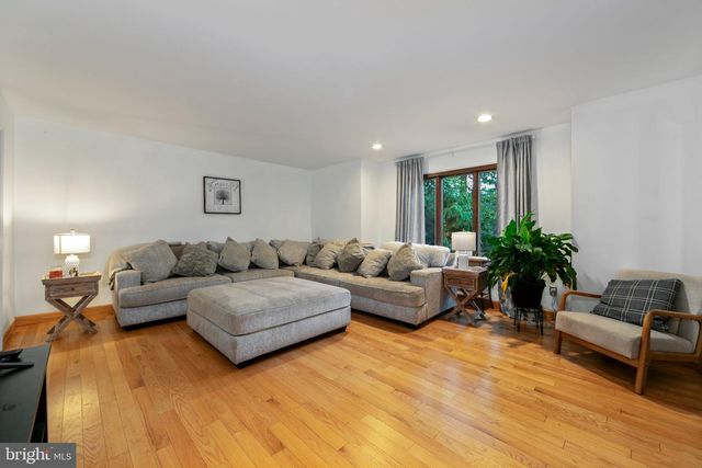6 GRISTMILL CT, Medford, NJ 08055