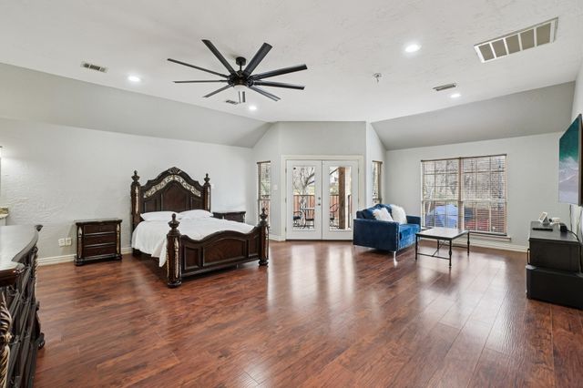 300 N Clark Road, Duncanville, TX 75116