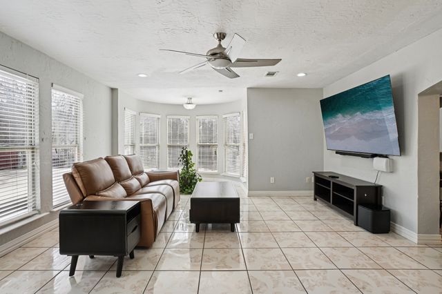 300 N Clark Road, Duncanville, TX 75116