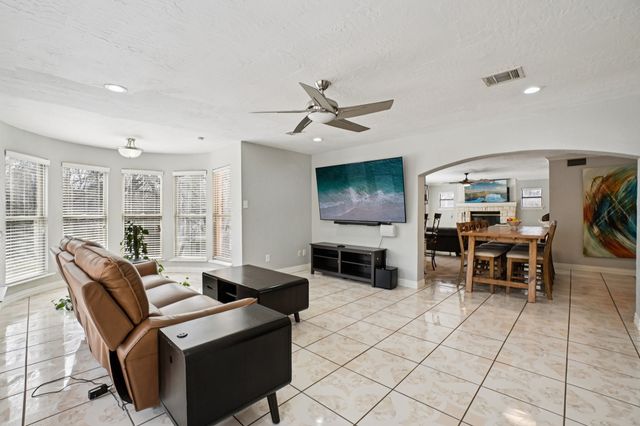 300 N Clark Road, Duncanville, TX 75116