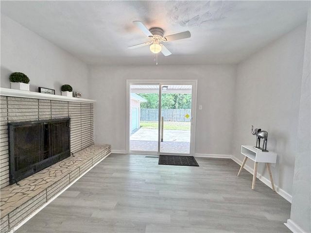 10 C C Spaulding DR, Hampton, VA 23666
